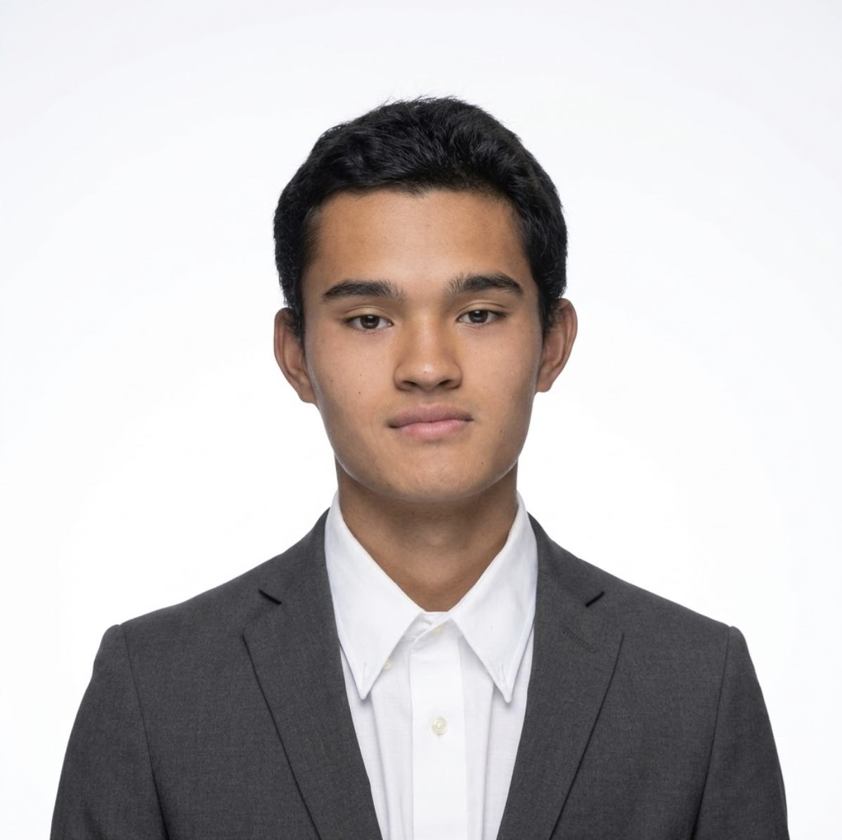 Portrait of Evan Espino.